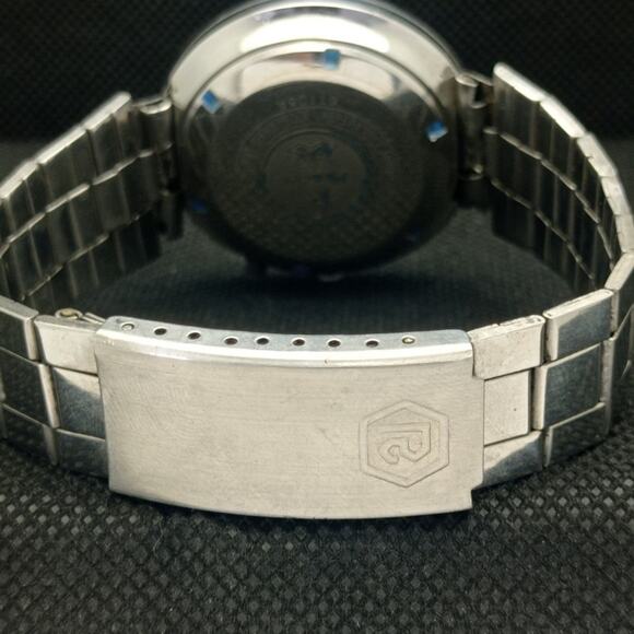 Vintage 1981 Ricoh Automatic Mens Silver Watch W/daydate & Gold accents - Picture 2 of 8